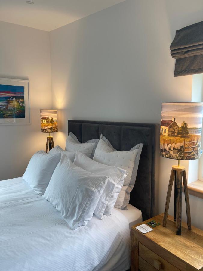 ポートリー Taigh Scalpaigh Bed & Breakfast エクステリア 写真