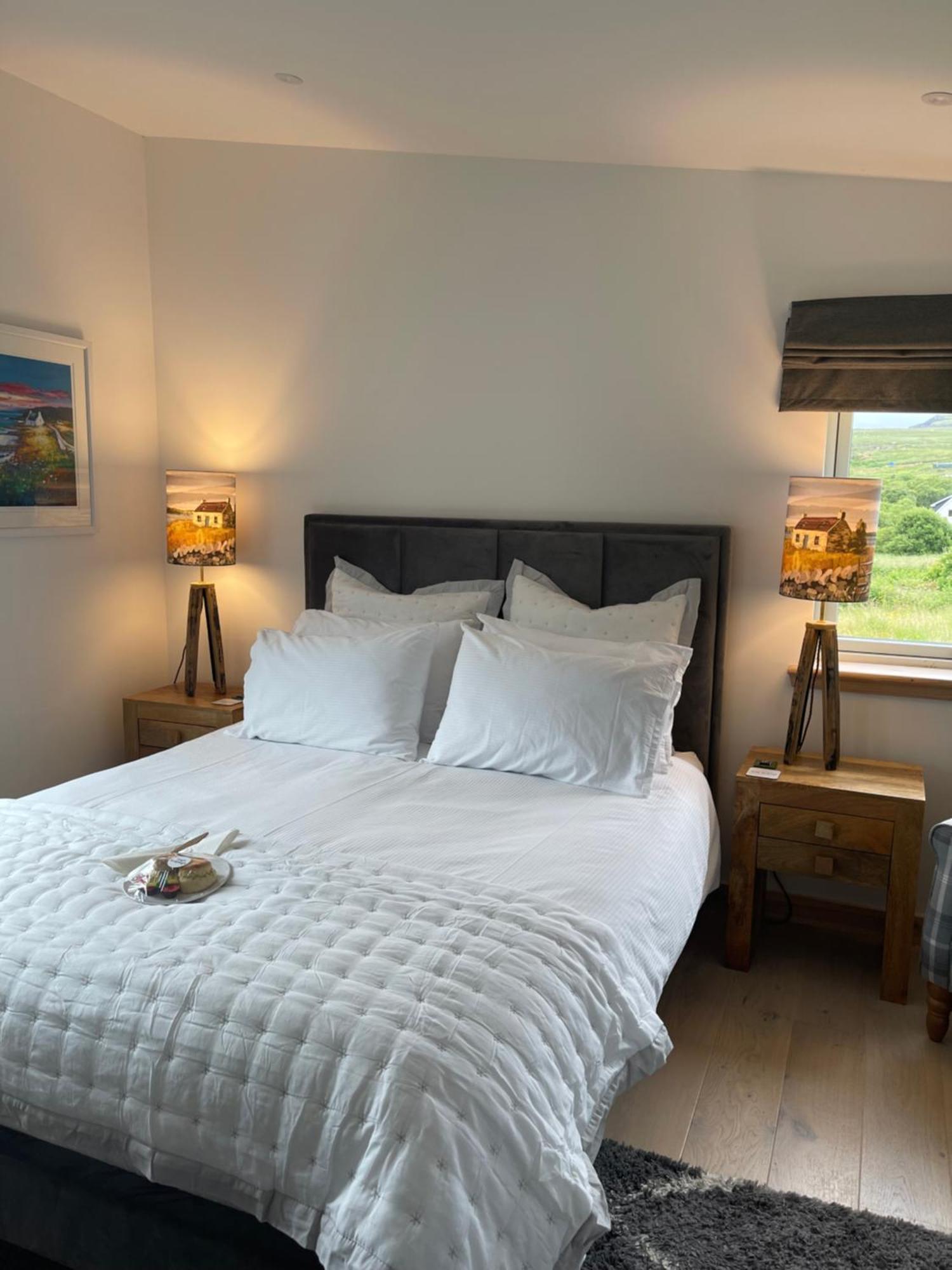 ポートリー Taigh Scalpaigh Bed & Breakfast エクステリア 写真